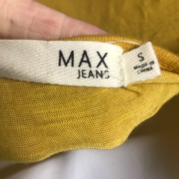 Max Jeans golden mustard long sleeve top‎ small - Picture 4 of 4